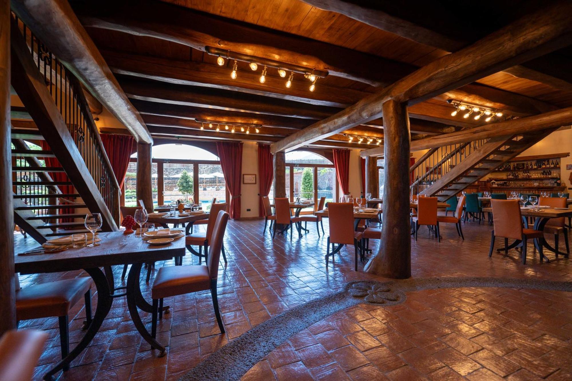 Etna Quota Mille Boutique Hotel, Typical Sicilian Food & Wine Randazzo Zewnętrze zdjęcie